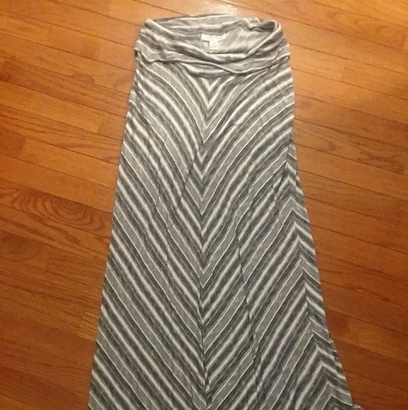 Motherhood Maternity Dresses & Skirts - 🎀Maternity skirt